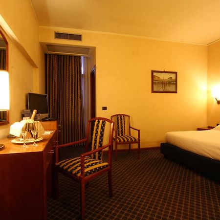 Hotel Garden Терни Экстерьер фото