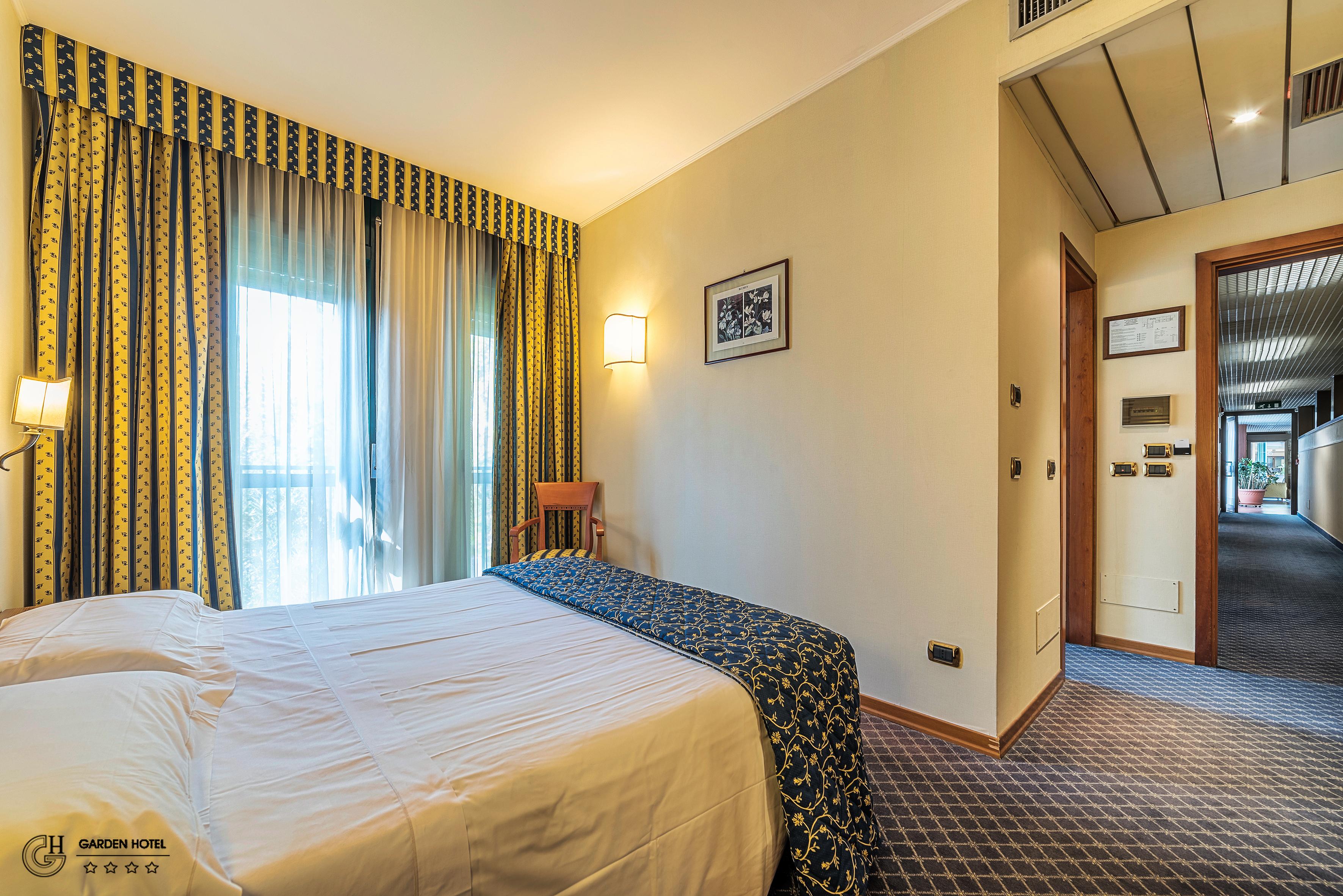 Hotel Garden Терни Экстерьер фото