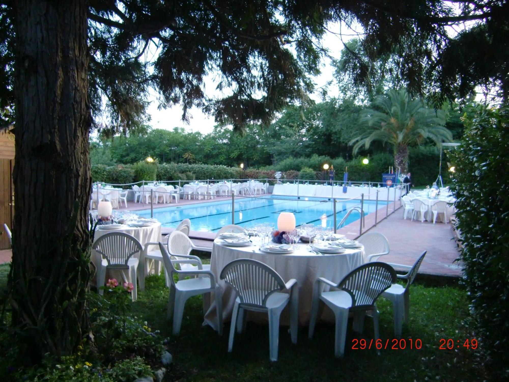 Hotel Garden Терни Экстерьер фото
