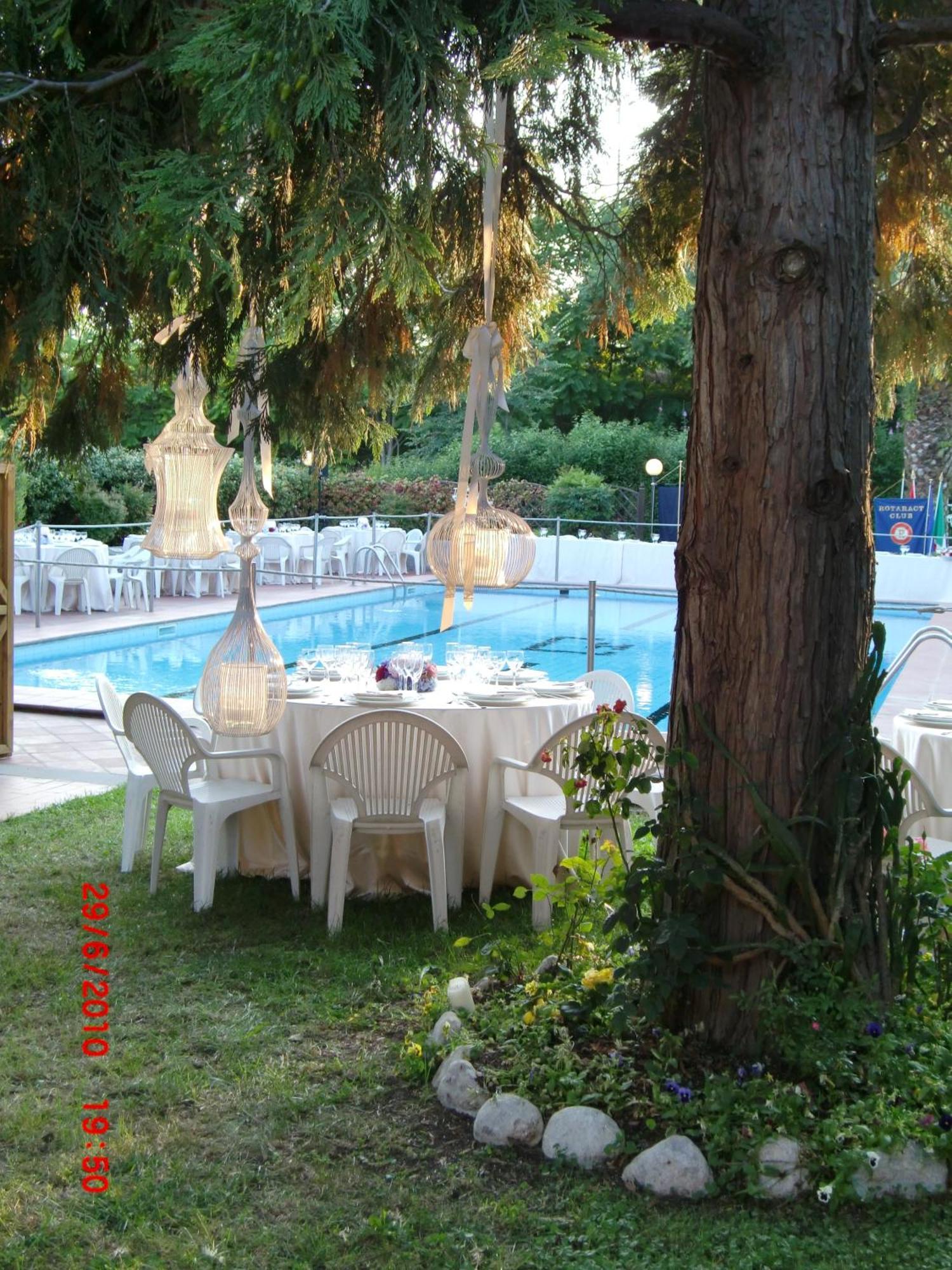 Hotel Garden Терни Экстерьер фото