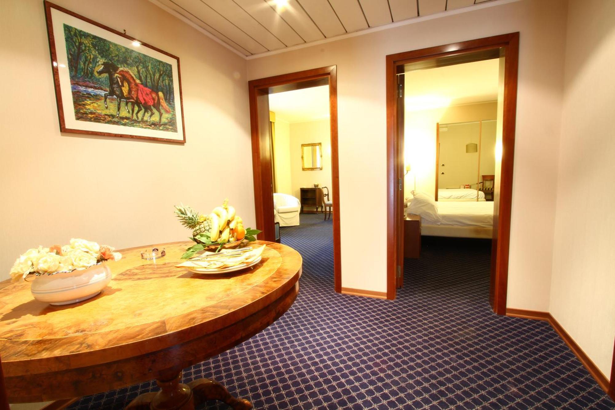 Hotel Garden Терни Экстерьер фото