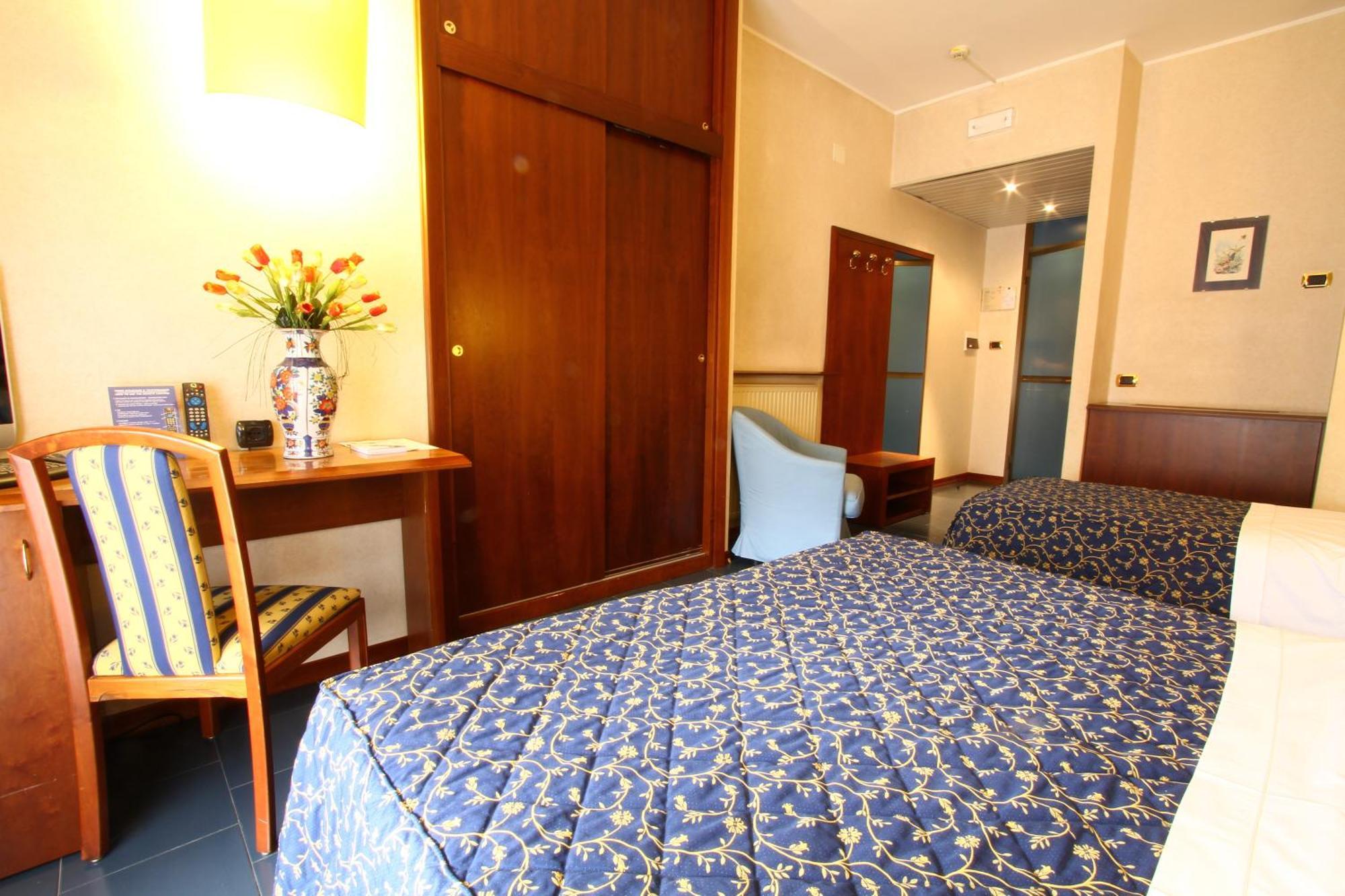 Hotel Garden Терни Экстерьер фото